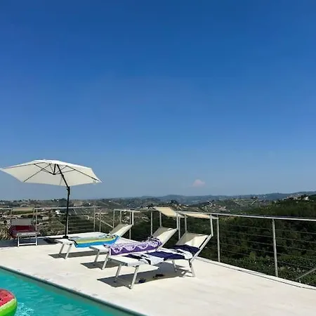 Casa Nelle Langhe بيت للعطل *