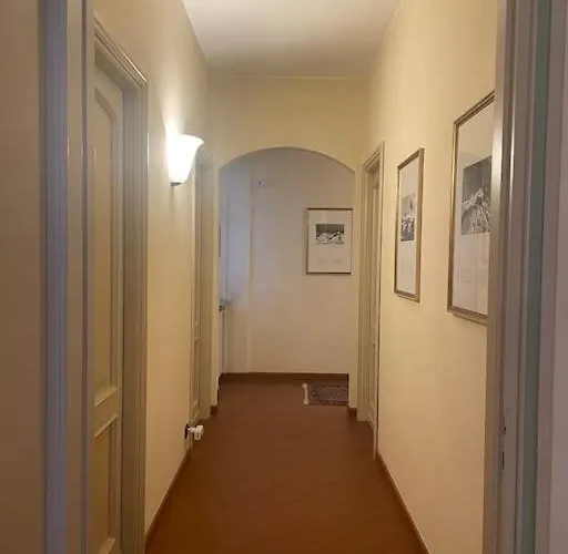 Casa Nelle Langhe Semesterbostad Castiglione Tinella