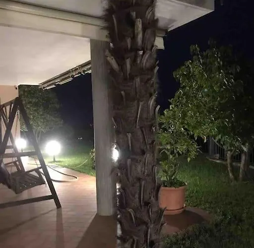 Semesterbostad Casa Nelle Langhe Castiglione Tinella