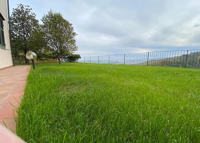 Casa Nelle Langhe Vakantiehuis Castiglione Tinella